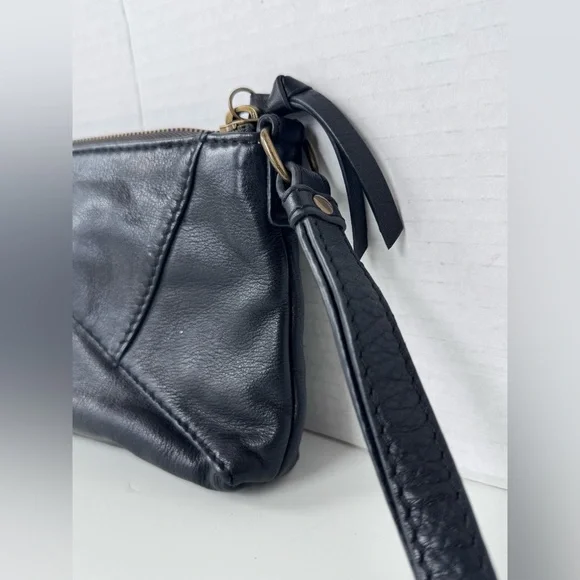 hobo black leather wristlet bag zipper - Picture 4 of 12